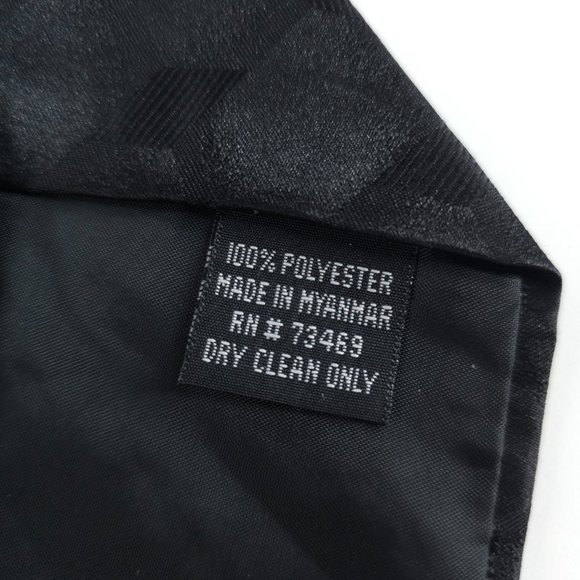 Disney Winne the Pooh Men Tie Tigger Eeyore Piglet Black Multi Size 57x4 - NWOT - Picture 5 of 7